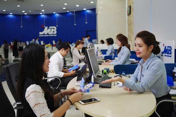 MB LONG BIÊN 15 NĂM VỮNG VÀNG TIN CẬY